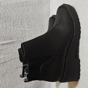 Universal Thread Women's Size 10 Taci Ankle Boots with Memory Foam Insole New
